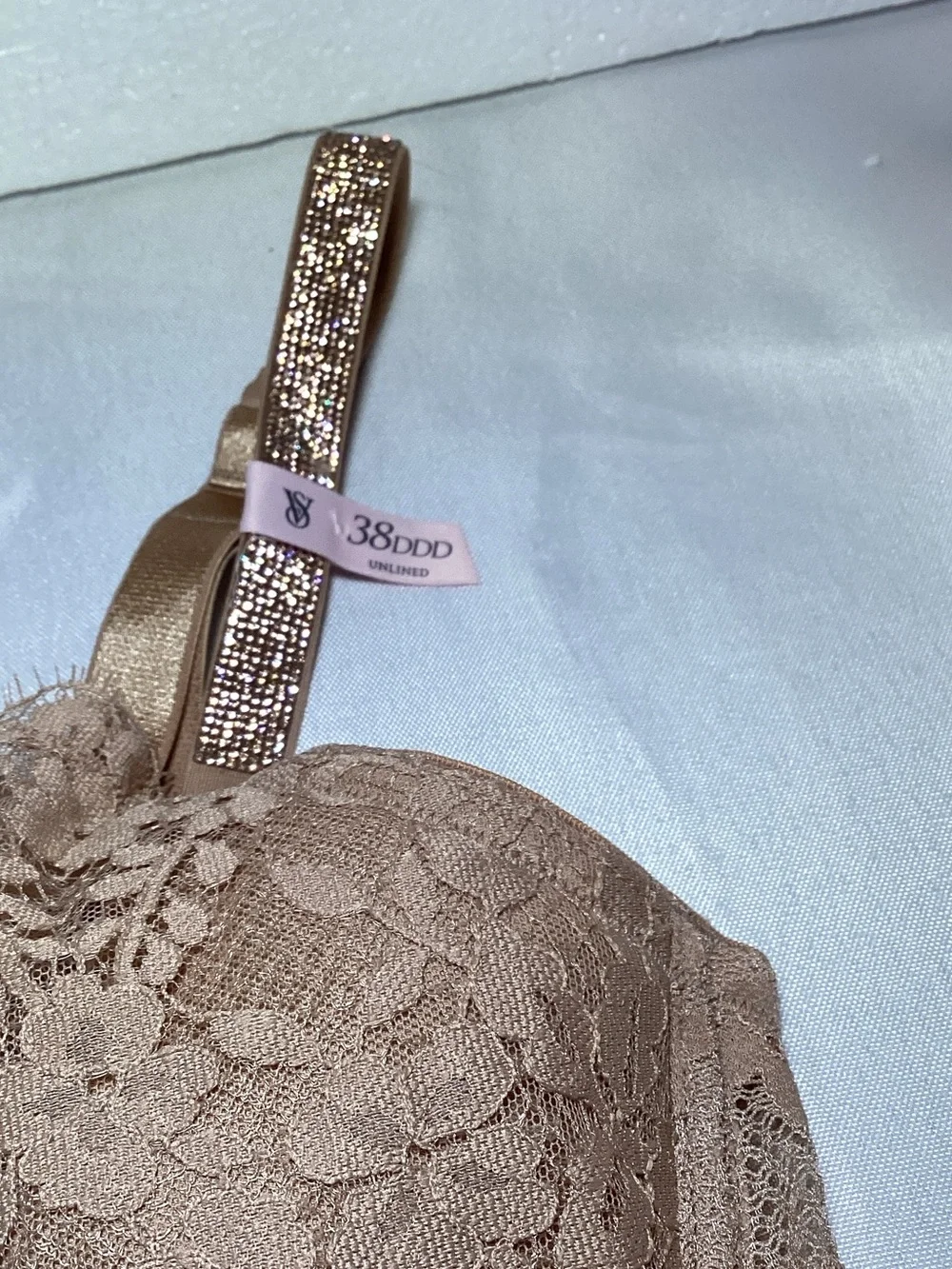 Victoria's Secret Beige Lace Underwire Bra